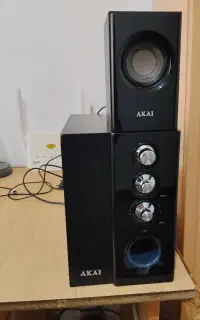 اسپیکر و باند