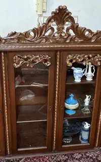 ویترین چوب گردو پنج و پونصد