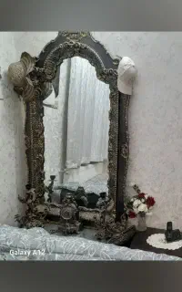 آینه با میز وساعت و شمعدان