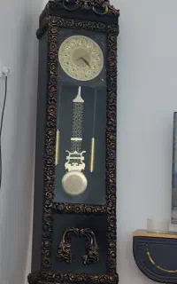 ساعت ایستاده و آینه