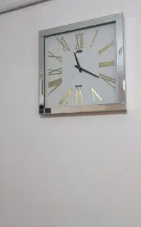 ساعت دیواری اینه ای