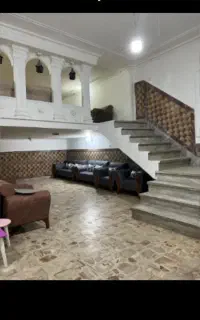 مغازه تجاری ۲۱۵ و ۴۵ متری