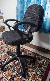 صندلی اداری سالم