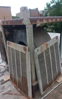 بدنه کولر ۵۰۰۰هزار به همراه پایه فلزی