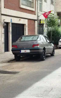 پژو 2000.