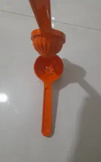 آبمیوه گیری دستی