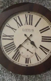 ساعت دیواری