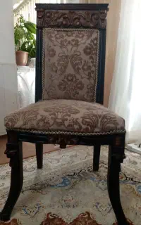 هشتا صندلی