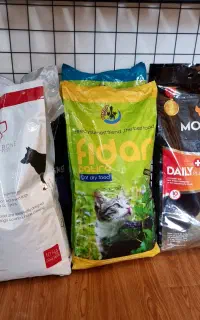 غذای خشک فیدار، مفید، سلبون و غیره