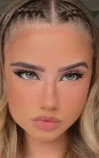 نیازمند مدل میکاپ