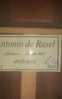 گیتار انتونیو د راسل