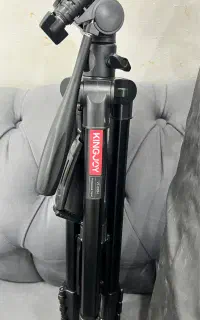 سه پایه دوربین