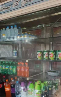 یخچال چهار در رستورانی دلوار