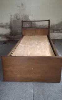 تخت یک نفره