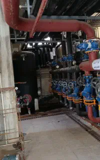 اجرای تاسیسات موتورخانه و استخر.گازکشی