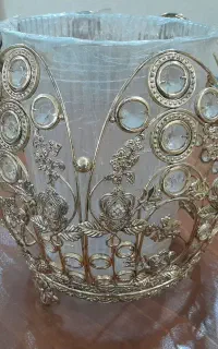 جای دستمال کاغذی.  وسطل اشغال