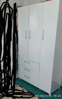 کمد ۳در و ۳کشو درحد نو