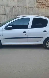 پژو ۲۰۶ sd کم کار مدل آخر ۹۸