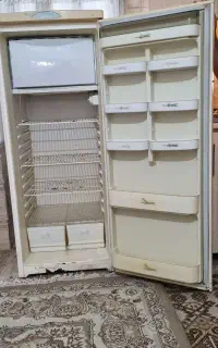 یخچال ۱۲ فوت پارس