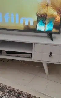 میز تلوزیون پایه مخروطی جنس محکم سالم