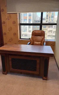 میز چوبی شیک اداری