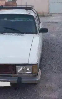 پیکان مدل ۷۹ بی رنگ
