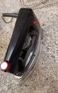 اتو قدیمی
