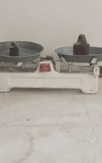 ترازو قدیمی ۲۰ کیلویی