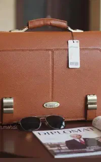 کیف اداری رمز دار چرم صنعتی