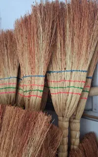 جارو محلی سنتی