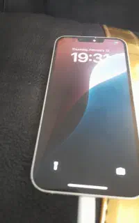 آیفون 14 سفید معمولی