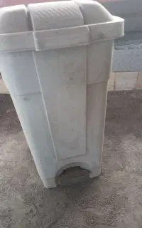 سطل زباله چرخدار و پدالی