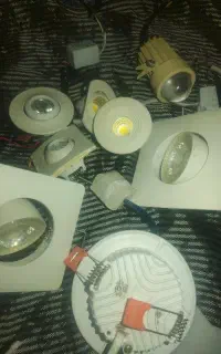 مقداری لامپ هالوژن