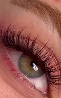 کاشت مژه فقط  ۳۰۰ تومان تخفیف عیدانه