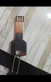 فلش۶۴‌گیگ‌ترح‌کیلید‌
