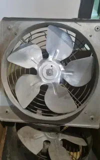 دوعدد هواکش برند الکترو ژن.۳۰×۳۰