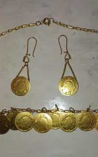 گردنبند و گوشواره با سکه شاهی