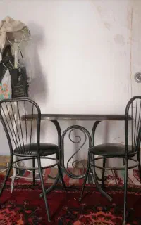 میز نهار خوری شیشه با دو عدد صندلی