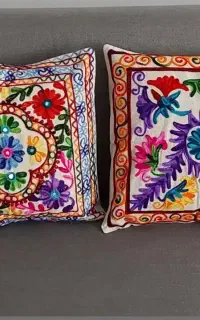 3عدد رو کوسنی دست دوز نو استفاده نشده