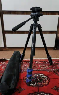 سه پایه دوربین عکاسی فیلمبرداری
