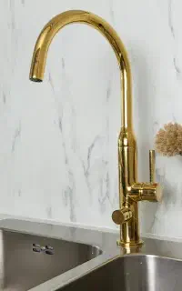 لوله کشی آب وفاضلاب نصب شیرآلات وآبگرمکن وتعمیرات