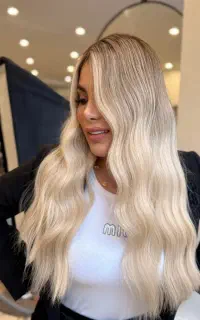 خدمات زیبایی تخصصی در سالن