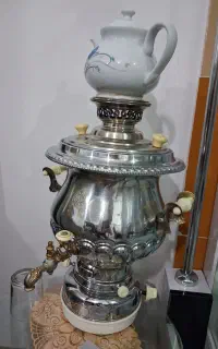 سلام یک سماور گازی پنچ لیتری کارکرده