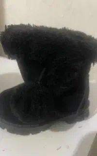 بوت بچگانه سایر ۲۱ نونو اصلا نپوشیده