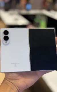 Samsung z8 ultra flip پالادیوم