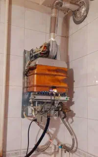 تعمیرات و نصب آبگرمکن پکیج شیرآلات پمپ آب و مخزن