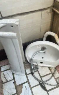 روشویی همراه شیر