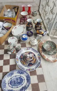 خرید و فروش چینی جات مرغی .سرمه ای.قدیمی و..