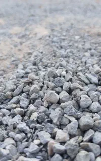 شن و ماسه و سنگ قرمز دماوند و خاک باغچه