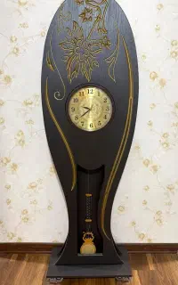 ساعت بسیار زیبا و شیک